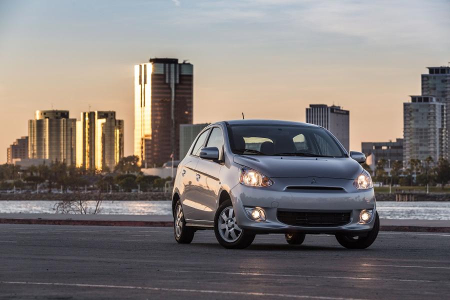  Mitsubishi Mirage ES 2015 года  (фото 2 из 13)